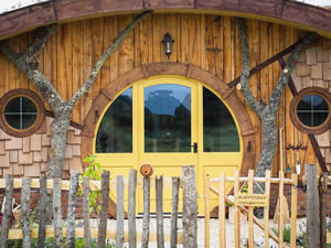 Organic Holidays - Belle Vue Farm Shire, Mill Farm, Poulshot. SN10 1RZ
