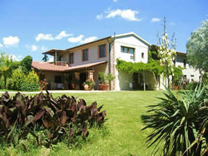 Organic Holidays - Bioagriturismo Il Fondaccio, via del Fondaccio 19, 50059 Vinci [FI]. 