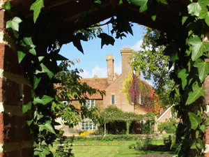 Organic Holidays - Bore Place House, Bore Place Farm, Chiddingstone. TN8 7AR