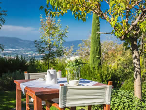 Organic Holidays - Odina Agriturismo, Localita Odina 2, 52024 Loro Ciuffenna [AR]. 