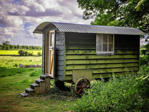 Organic Holidays - Shepherds Huts, Abbey Home Farm, Cirencester. GL7 5HF